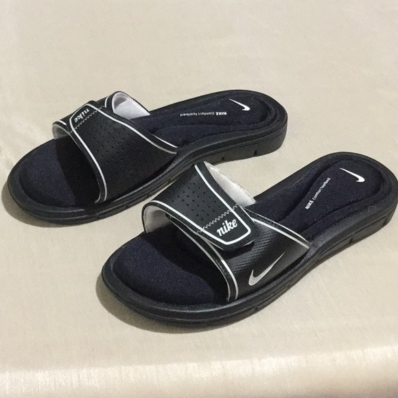 nike footbed sandals